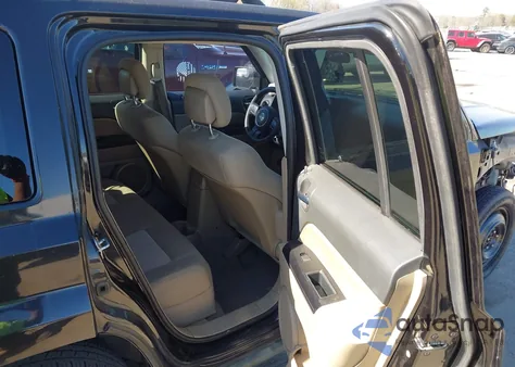 2011 Jeep Patriot Sport z USA, uszkodzony, nr VIN 1J4NT1GB8BD208238